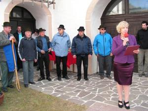 V Breznu so obrezali potomko najstarejše trte na svetu