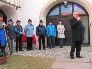 V Breznu so obrezali potomko najstarejše trte na svetu