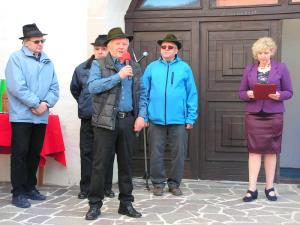 V Breznu so obrezali potomko najstarejše trte na svetu