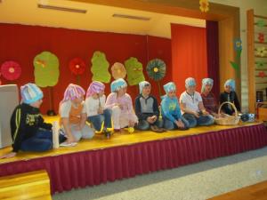 Lehen je v četrtek 24. marca 2016 ob 17. uri praznoval Materinski dan