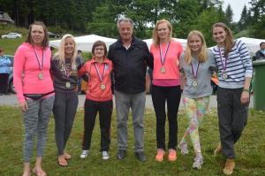 Dež in mraz nista odgnala triatloncev, kuharjev in gledalcev