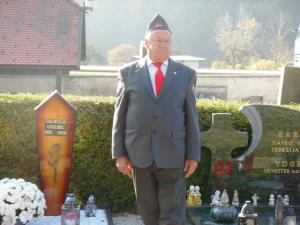 Žalna komemoracija ob spomeniku padlim borcem v NOB na pokopališču v Breznu